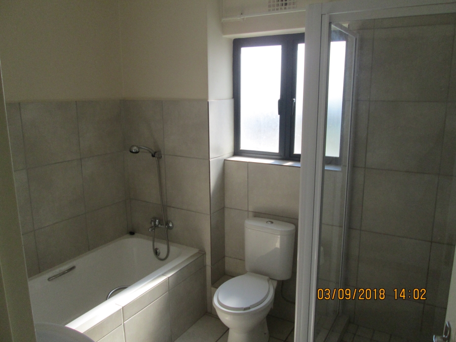 To Let 2 Bedroom Property for Rent in Buh Rein Estate Western Cape